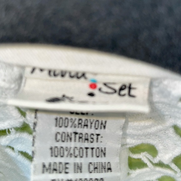 Lacey Zip up Jacket - Picture 2 of 4